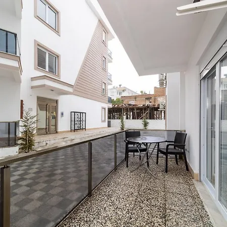 Central And Fresh Near Popular Attractions In Muratpasa, Daire Antalya