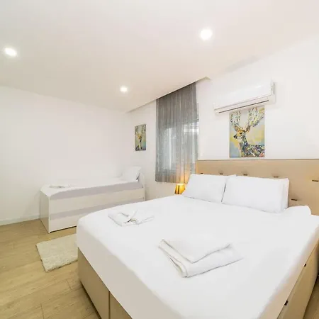 Central And Fresh Near Popular Attractions In Muratpasa, Daire Antalya