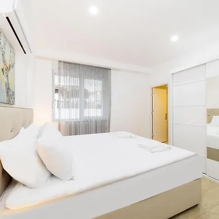 Central And Fresh Near Popular Attractions In Muratpasa, Antalya